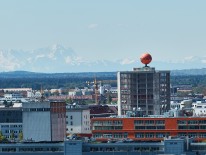 BILD:   		Atlas am Ostbahnhof        