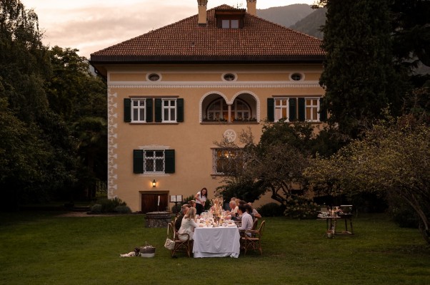 Die Villa Arnica am Abend