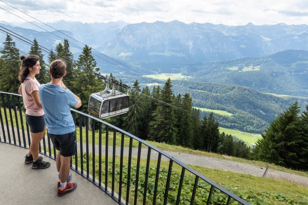 Ausblick genießen, Bergstation Baumgarten © Lucas Tiefenthaler - Bregenzerwald Tourismus